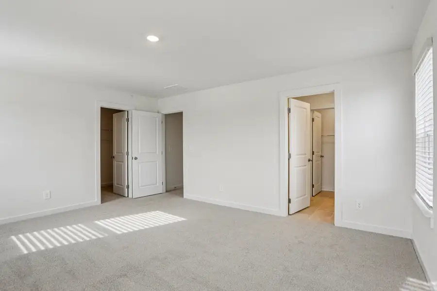 Spacious, unfurnished interior of a new home in Greystone - Parc Townhomes, Smyrna (Image 11).