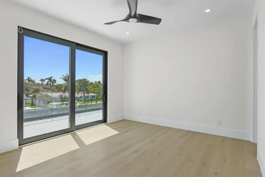 052-055-2856 NE 26th St-1499x1000