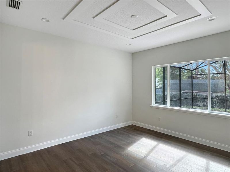 Spacious, unfurnished interior of a new home in , Apopka (Image 9).