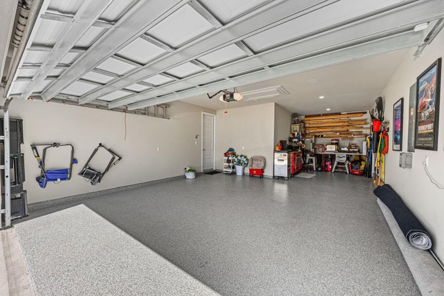 Spacious, unfurnished interior of a new home in , Fulshear (Image 21).