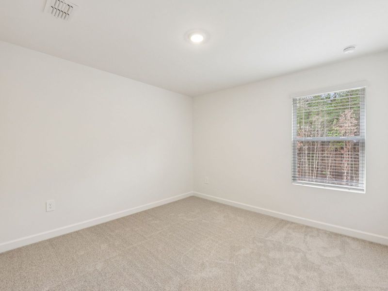 Spacious, unfurnished interior of a new home in Avalon, Gastonia (Image 14).