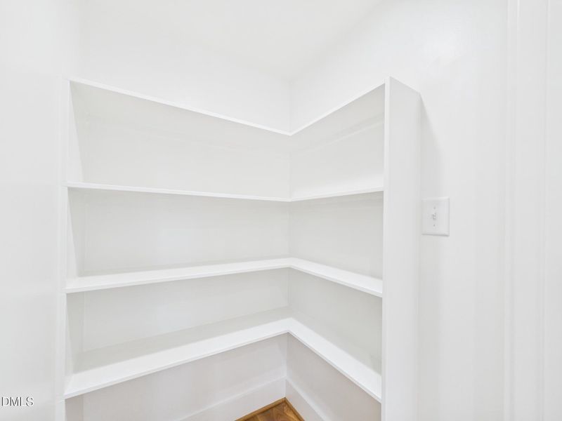 CAM01608G0-PR0128-STILL029