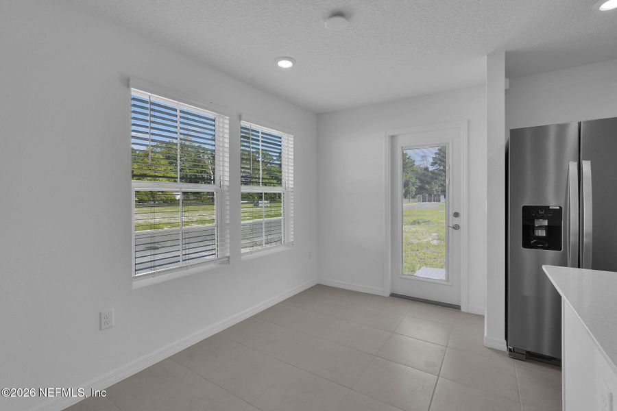 Spacious, unfurnished interior of a new home in , Jacksonville (Image 18).