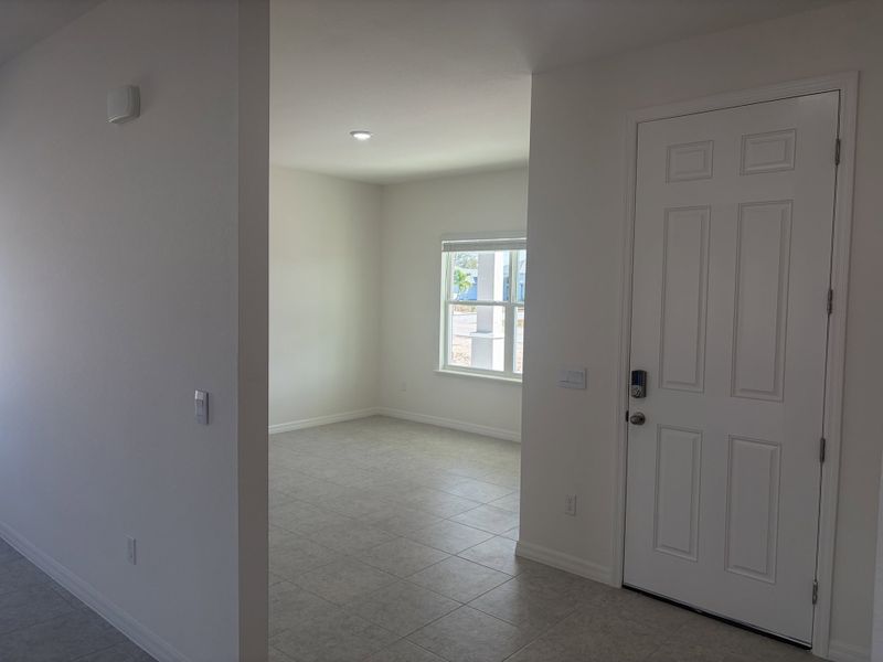 Spacious, unfurnished interior of a new home in Burnt Store Village, Punta Gorda (Image 12).