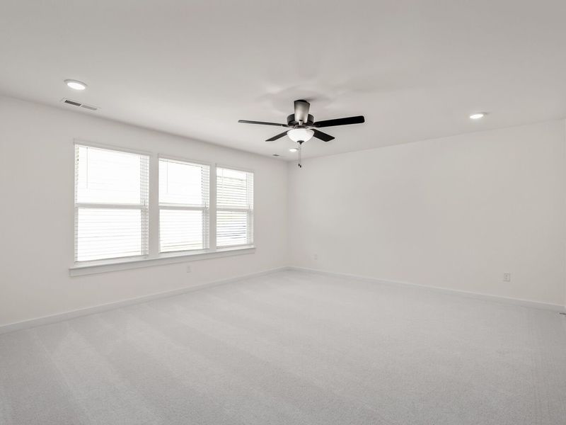 Spacious, unfurnished interior of a new home in Woods Crossing, Gallatin (Image 47).