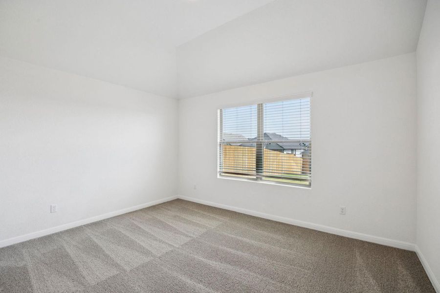 Spacious, unfurnished interior of a new home in Trinity Ranch, Elgin (Image 28).
