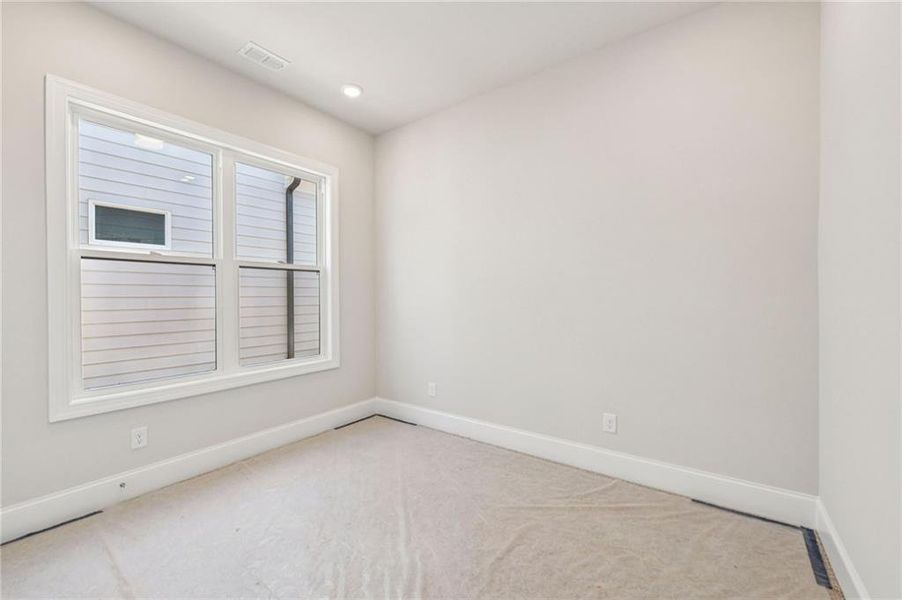 Spacious, unfurnished interior of a new home in Aberdeen, Hoschton (Image 43).