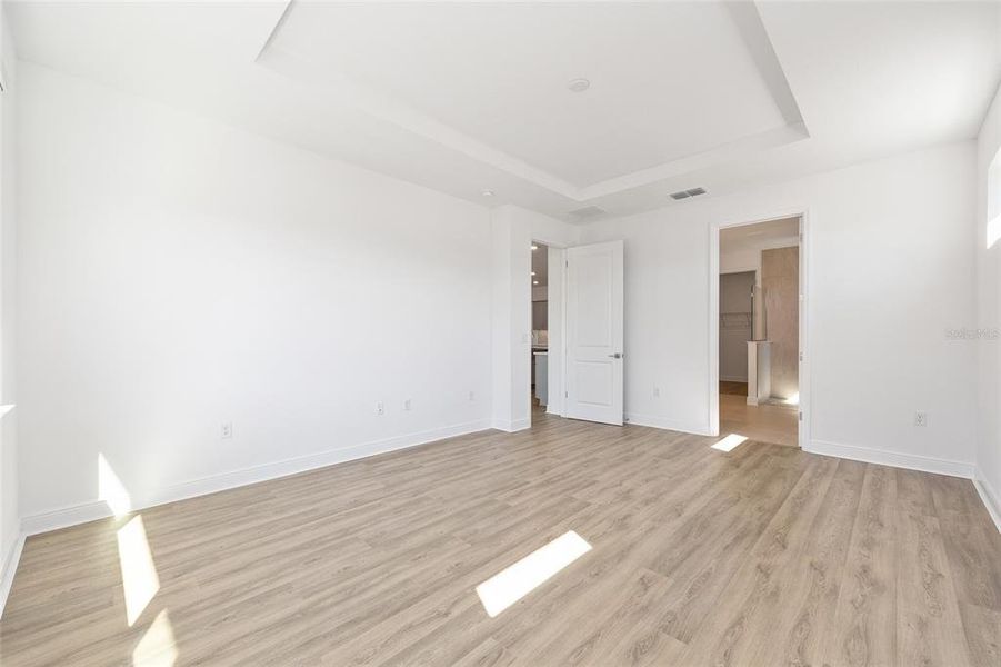 Spacious, unfurnished interior of a new home in , Ocala (Image 33).