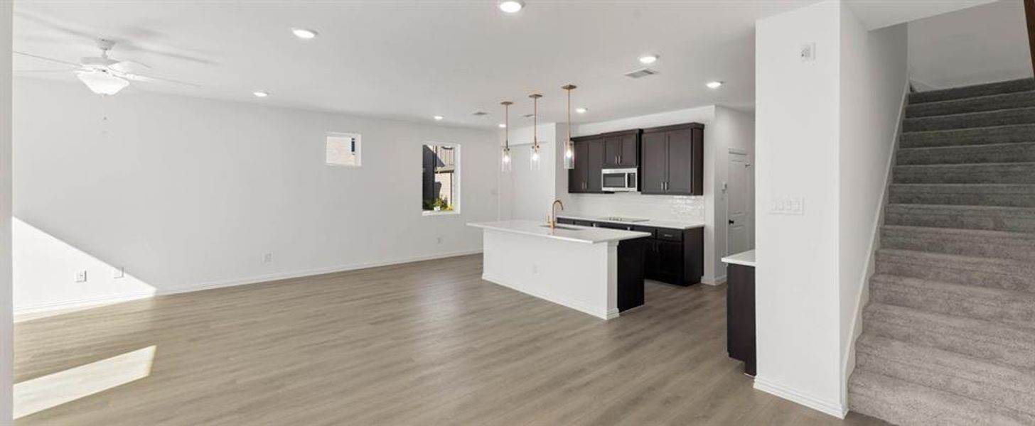 Dining Area Dining Area