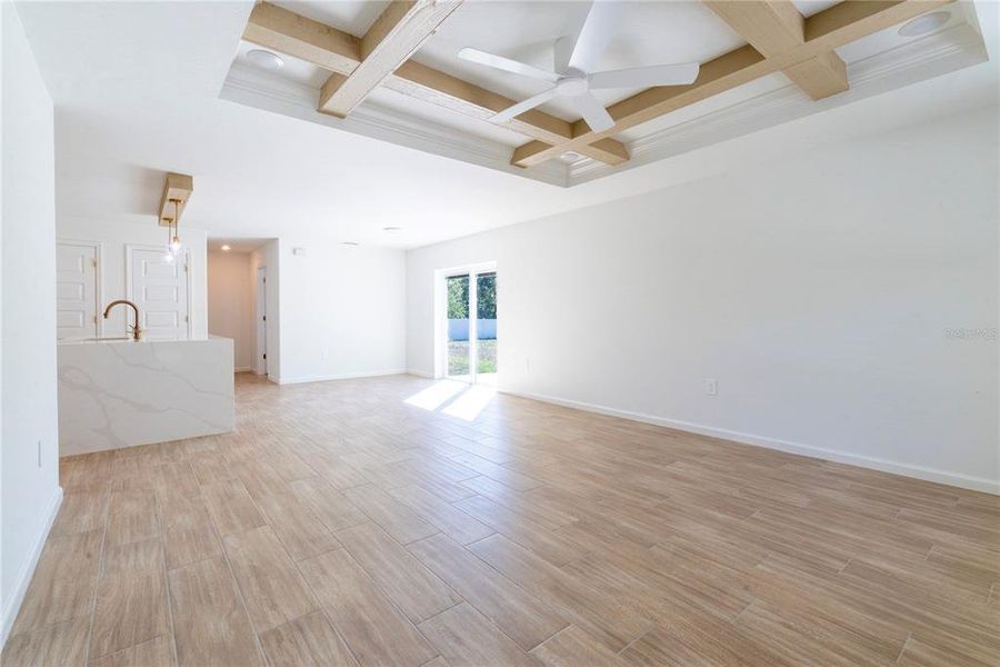 Spacious, unfurnished interior of a new home in , Lakeland (Image 50).