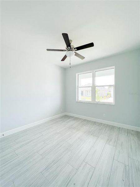 Spacious, unfurnished interior of a new home in , Sarasota (Image 18).