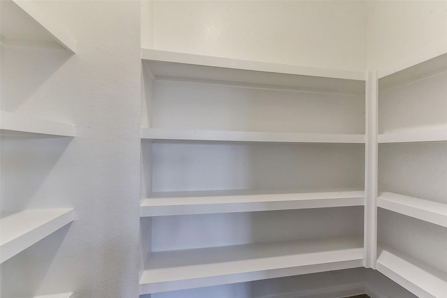 Close-up of interior finishes inside a home in Sunrise Cove, Texas City (Image 16).