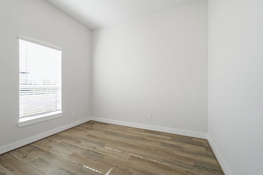 Spacious, unfurnished interior of a new home in Lago Mar, Texas City (Image 22). Spacious, unfurnished interior of a new home in Lago Mar, Texas City (Image 22).