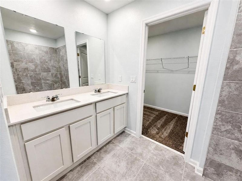 Furnished interior view inside a new home in , Kissimmee (Image 10).