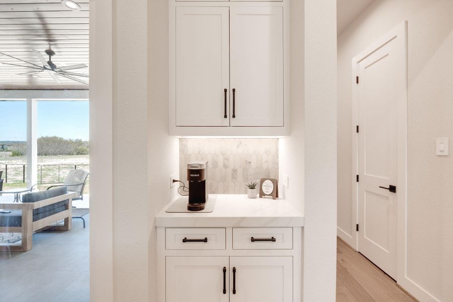 Detailed view of backsplash