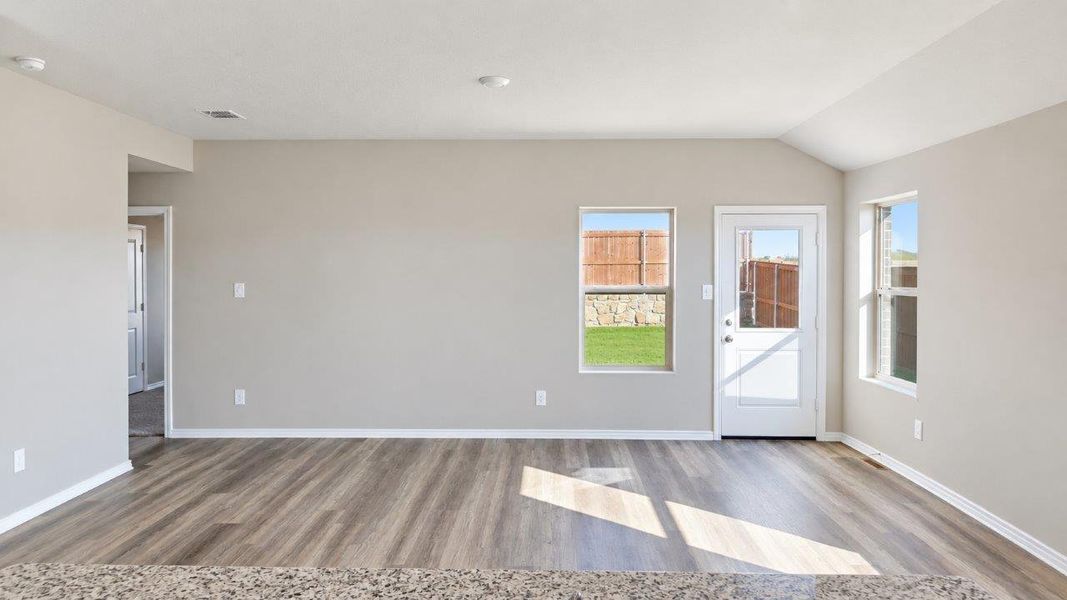 Spacious, unfurnished interior of a new home in The Hills at Reunion, Newark (Image 21).