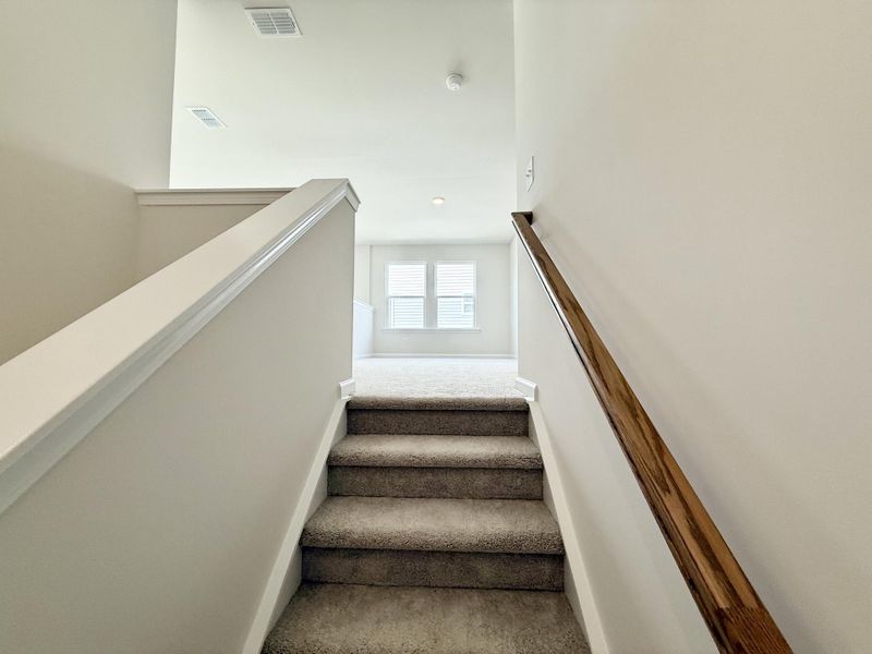 Spacious, unfurnished interior of a new home in , Summerville (Image 29).