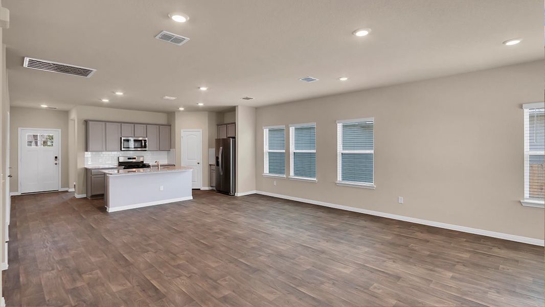 Spacious, unfurnished interior of a new home in The Preserve at Forum, Grand Prairie (Image 7). Spacious, unfurnished interior of a new home in The Preserve at Forum, Grand Prairie (Image 7).