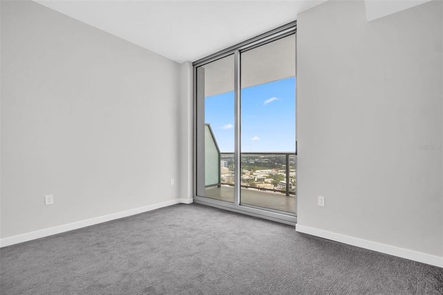 Spacious, unfurnished interior of a new home in , St. Petersburg (Image 55).