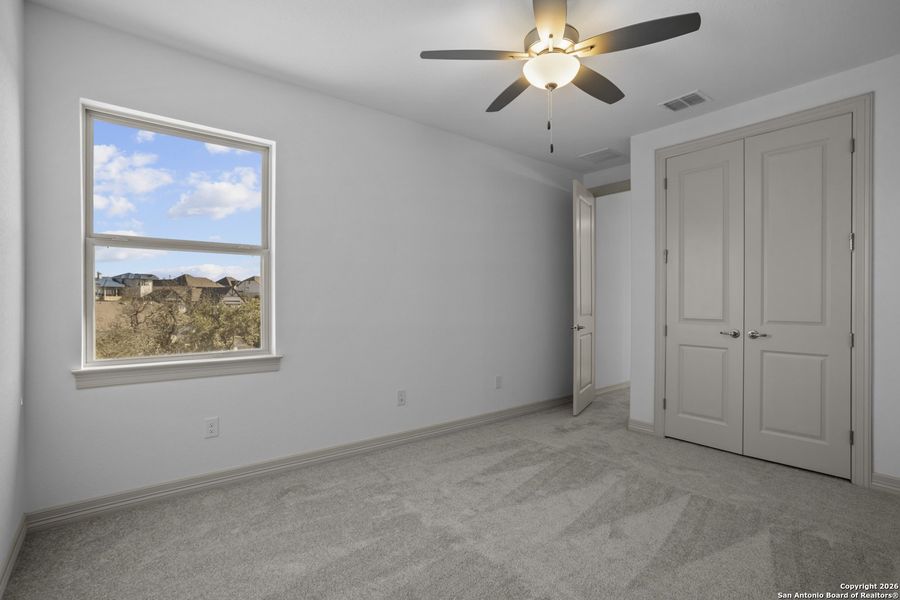 Spacious, unfurnished interior of a new home in Highland Estates, San Antonio (Image 25).