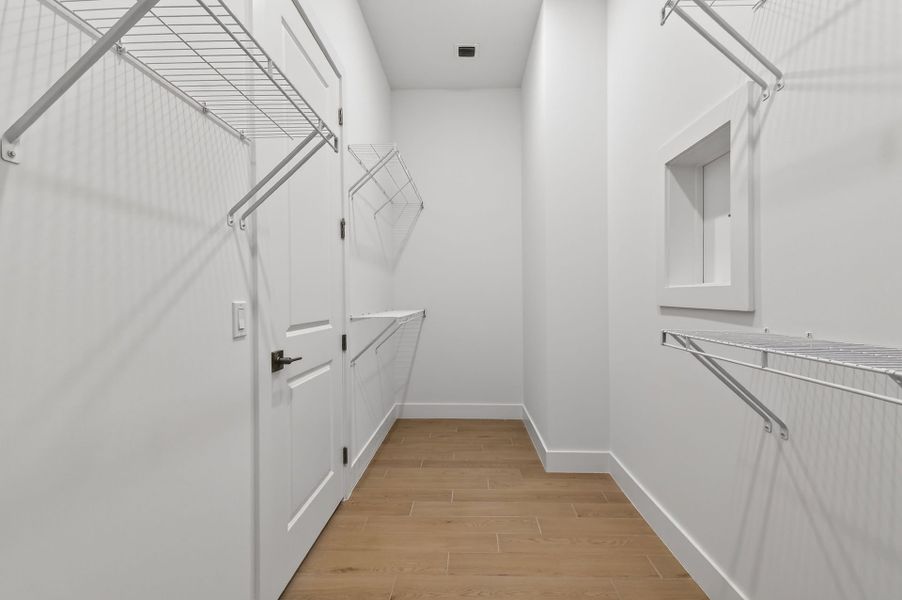 Spacious, unfurnished interior of a new home in Greyhawk Landing, Lake Worth (Image 28).