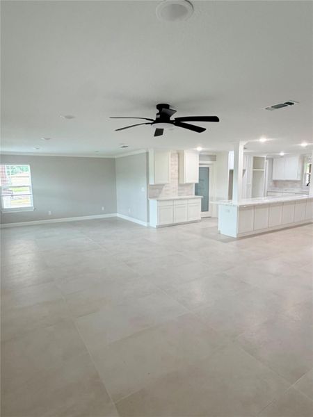 Spacious, unfurnished interior of a new home in , Brazoria (Image 14). Spacious, unfurnished interior of a new home in , Brazoria (Image 14).