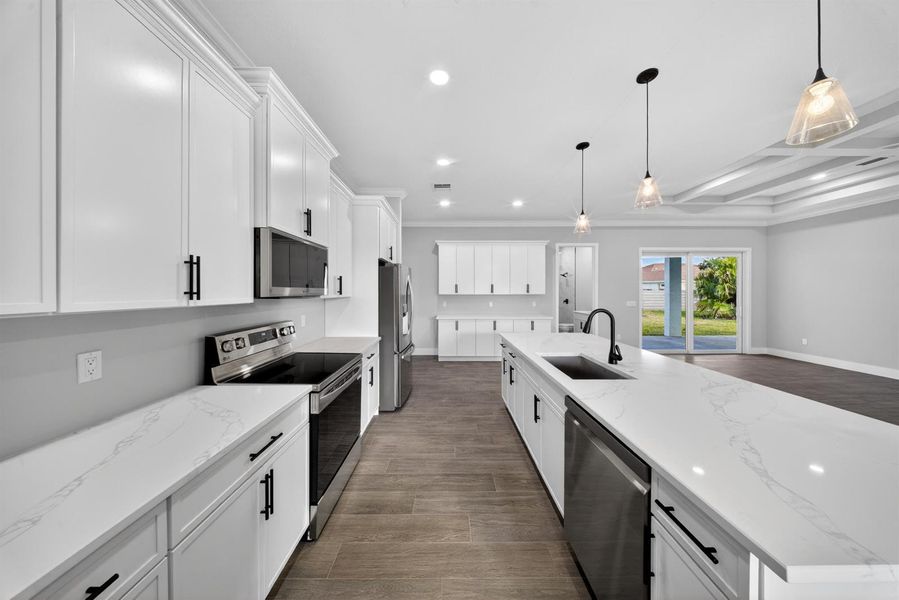 KITCHEN KITCHEN