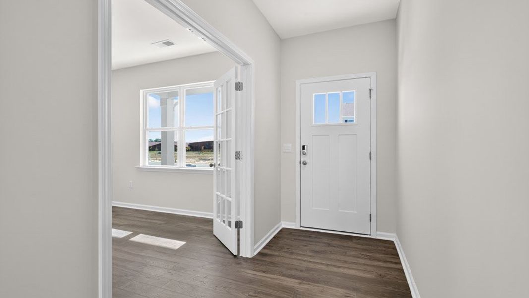 Spacious, unfurnished interior of a new home in Martin Farms, Aberdeen (Image 11).