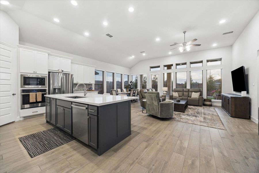 Furnished interior view inside a new home in Sienna, Missouri City (Image 16).