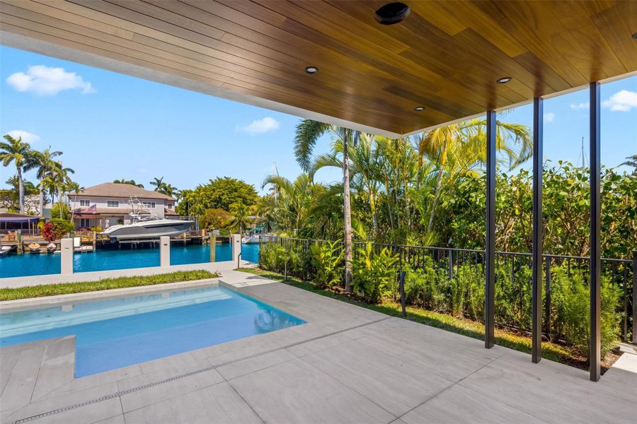 Image 65 of a home in .