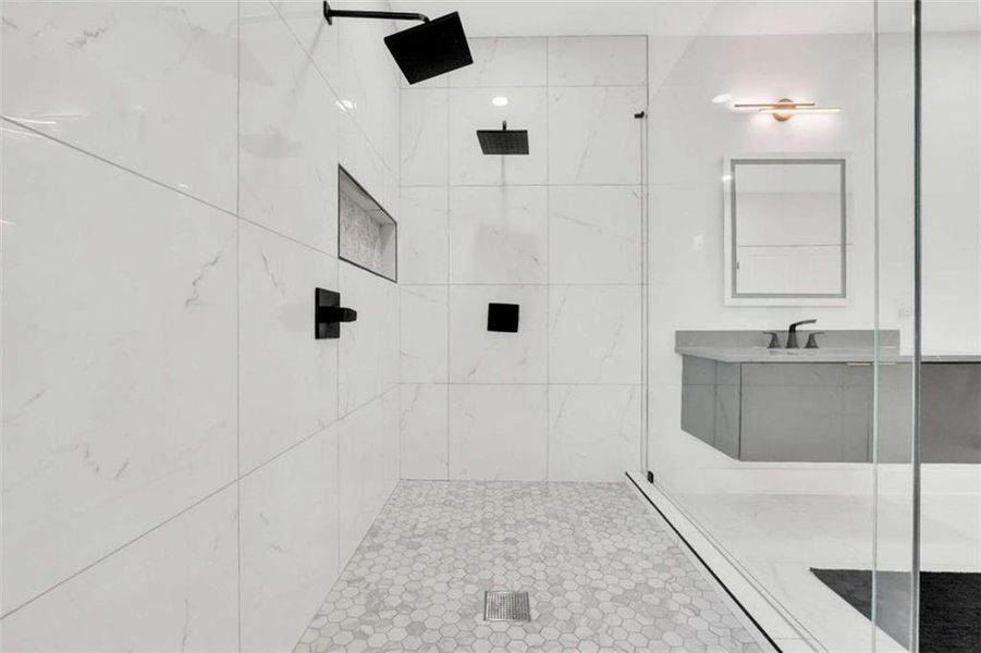 Image 75 of a home in .