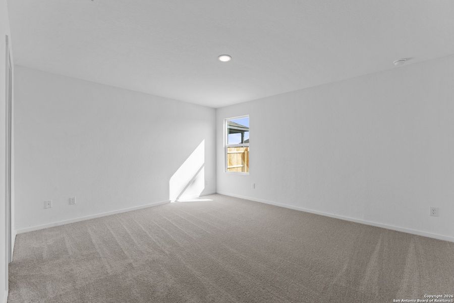 Spacious, unfurnished interior of a new home in Voss Farms: Watermill Collection, New Braunfels (Image 29).