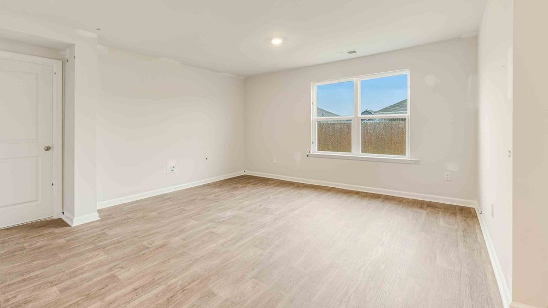 Spacious, unfurnished interior of a new home in Driftwood, Richlands (Image 13).