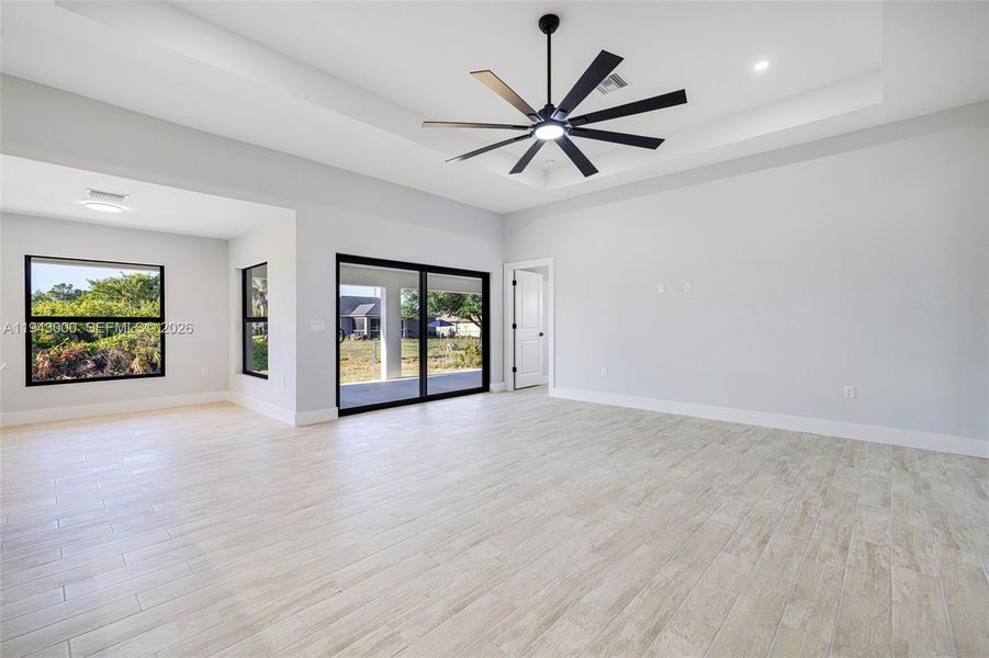 Spacious, unfurnished interior of a new home in , Lehigh Acres (Image 34).