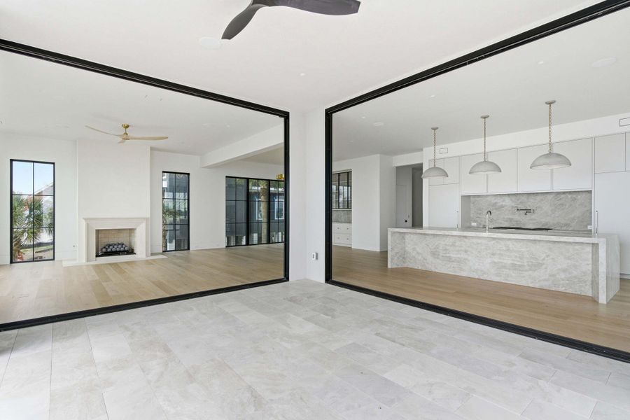 Spacious, unfurnished interior of a new home in , Sullivan's Island (Image 31).