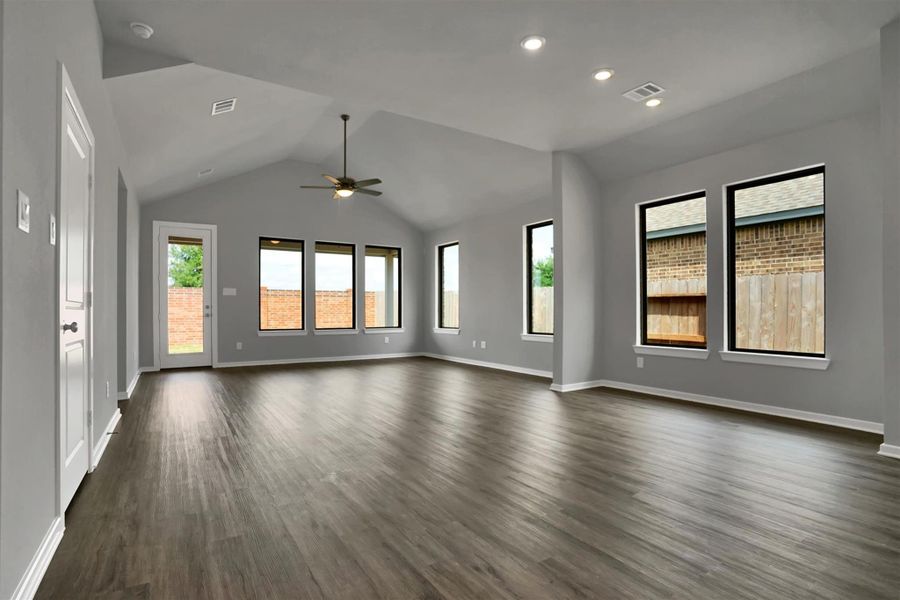 Image 21 of a home in Sunterra 50s. Image 21 of a home in Sunterra 50s.