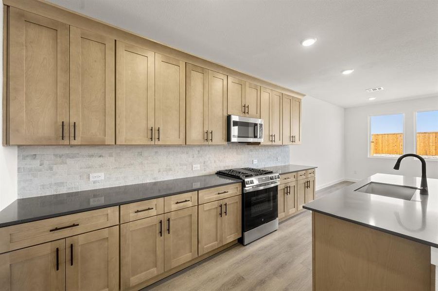 12_657 Tyronza- Kitchen-3