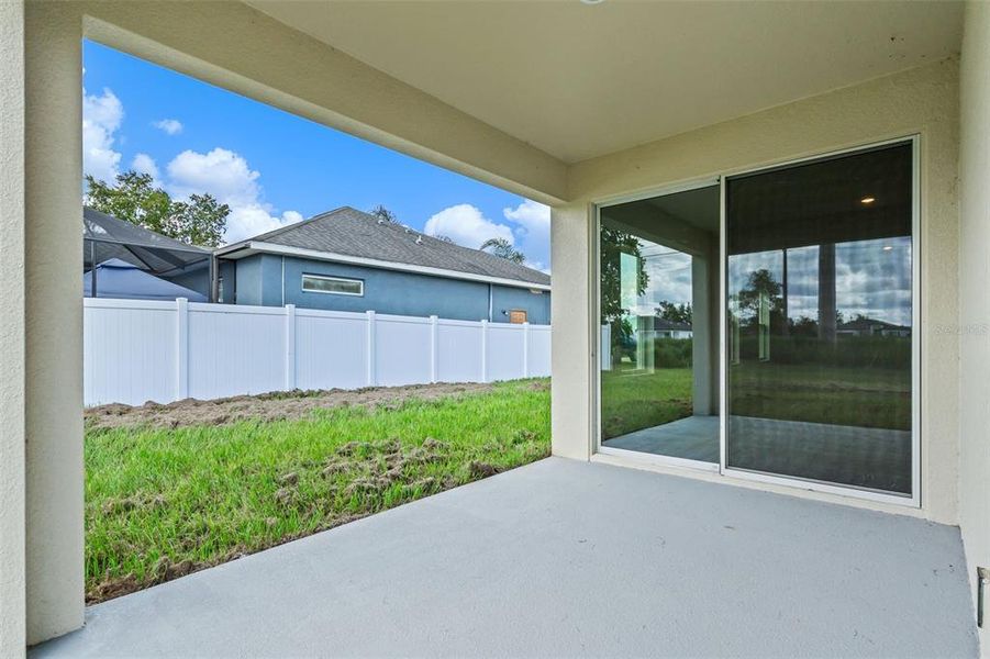 Spacious, unfurnished interior of a new home in , Ocala (Image 23).