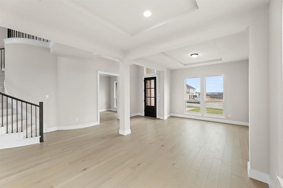 07. 9916 Polo Pitch - Dining