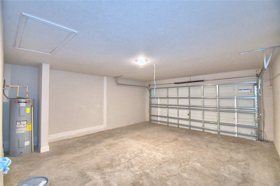 Spacious, unfurnished interior of a new home in Cadence Crossing, Auburndale (Image 24).