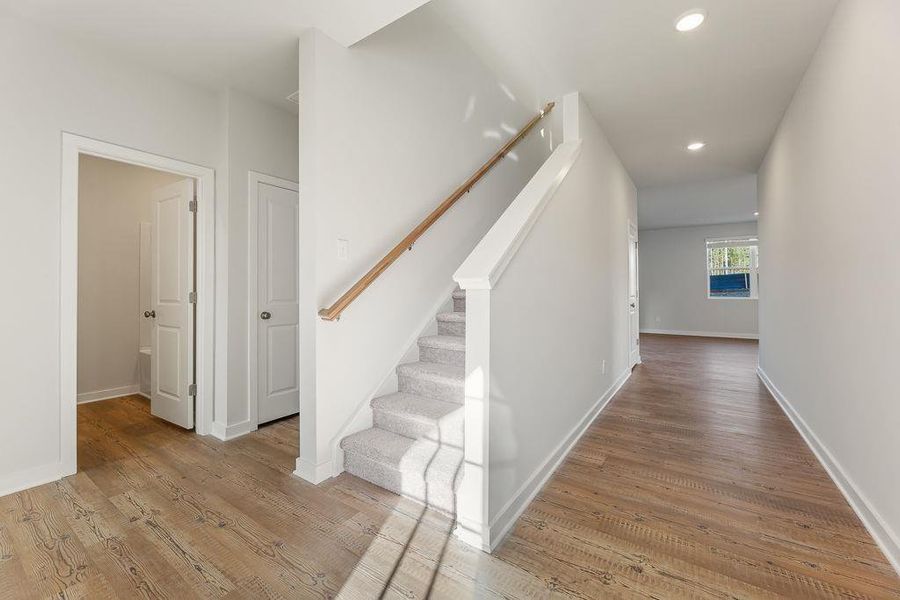 Spacious, unfurnished interior of a new home in Oak Grove Glen, Snellville (Image 16).