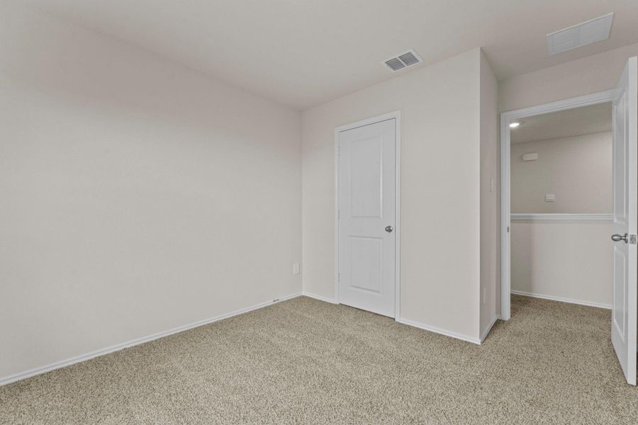 Spacious, unfurnished interior of a new home in Bollinger, Maxwell (Image 14).