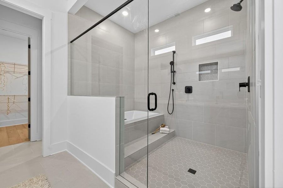 Furnished interior view inside a new home in Livingstone Park, Kennesaw (Image 18).