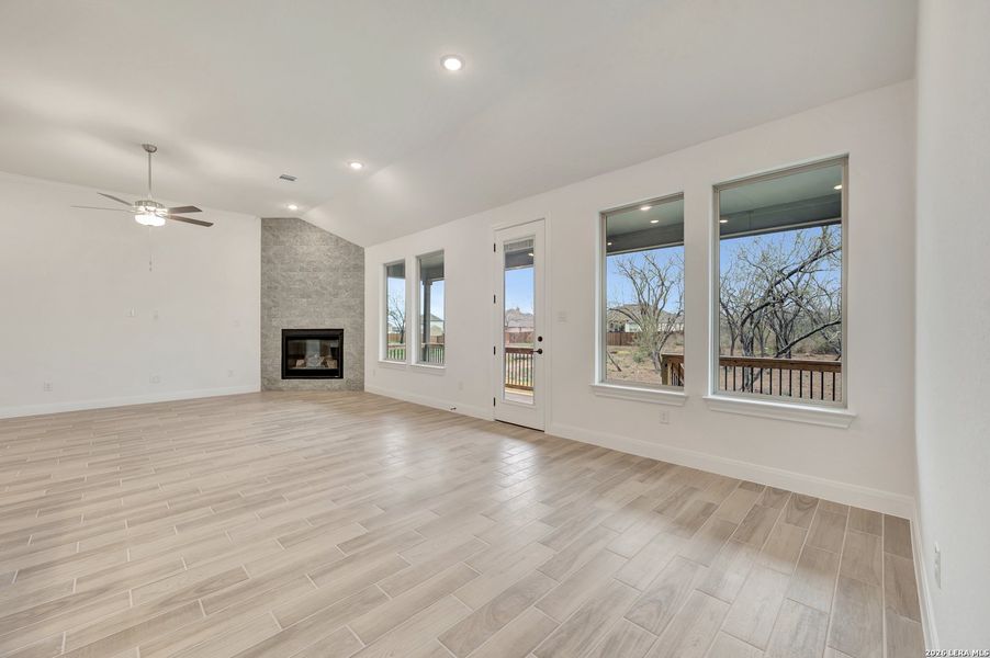 Spacious, unfurnished interior of a new home in Everly Estates, San Antonio (Image 44).