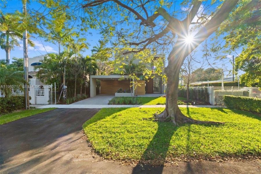 Image 85 of a home in .