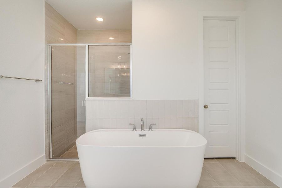 Representative furnished interior of a home built from the Eleanor by Graham Hart Home Builder in Sweetgrass, Haslet (Image 18).