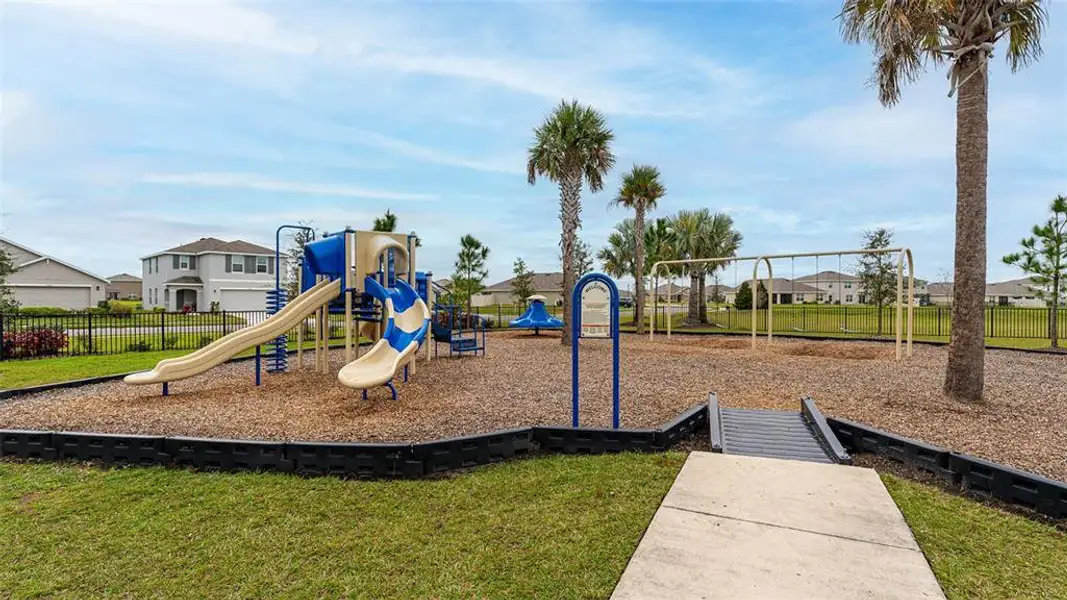 Community amenities in Bella Lago, Parrish (Image 45). Community amenities in Bella Lago, Parrish (Image 45).