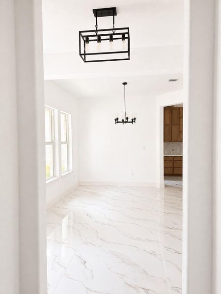 Spacious, unfurnished interior of a new home in , Dayton (Image 6).