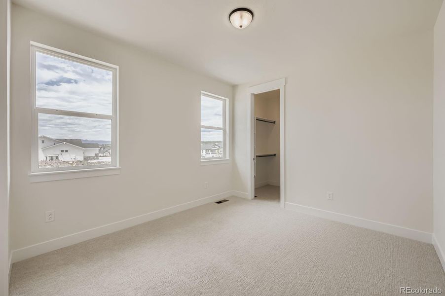 Spacious, unfurnished interior of a new home in Timber Ridge, Colorado Springs (Image 24).