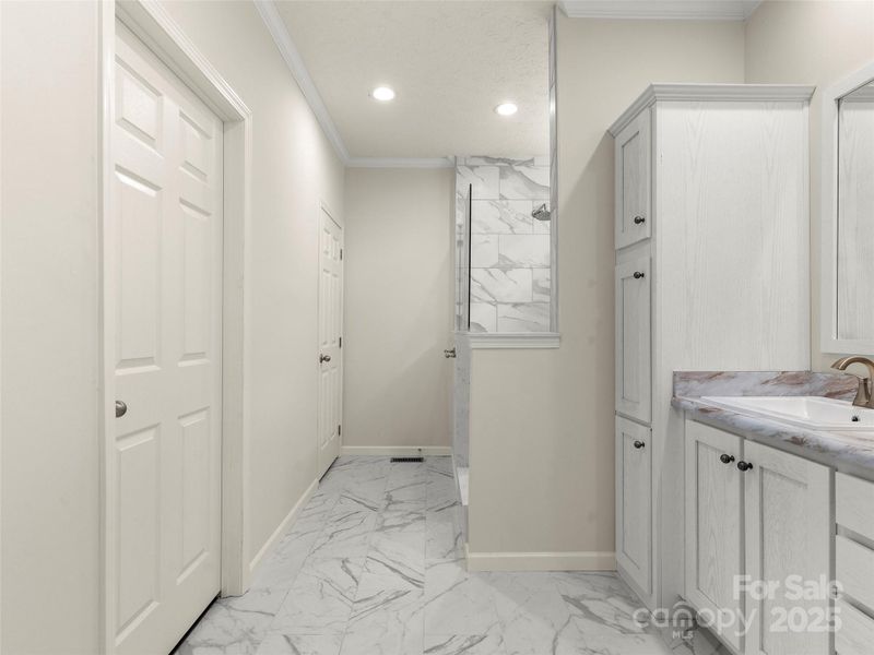 Image 24 of a home in .